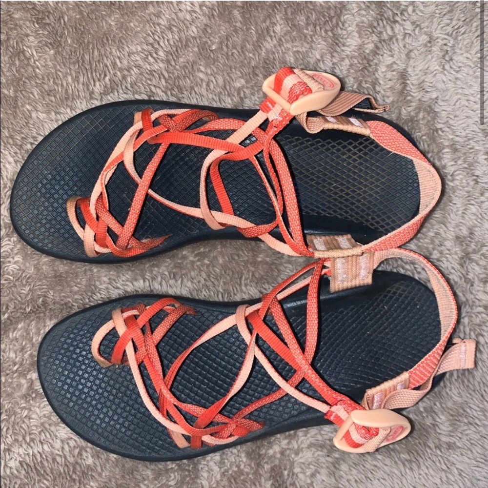 Good Condition Women Chacos